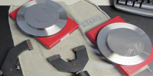 Pneumatic measuring slots